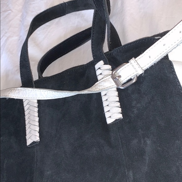 Black and White Tote - Picture 2 of 2